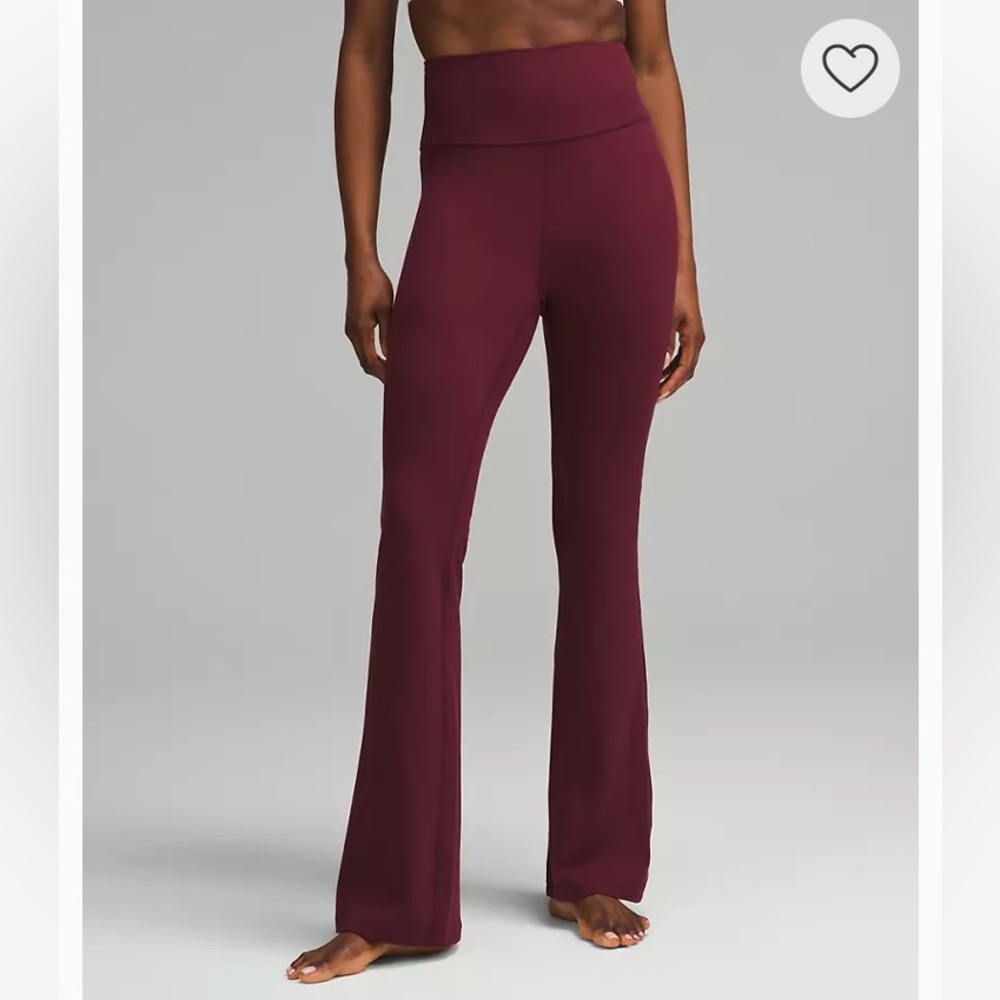 Lululemon Groove Nulu Super-High-Rise Flared Pant
Regular